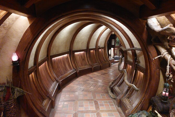 2-Day Hobbiton, Rotorua, Waitomo Caves Tour from Auckland with Accommodation - Two days, three icons: what this tour really delivers