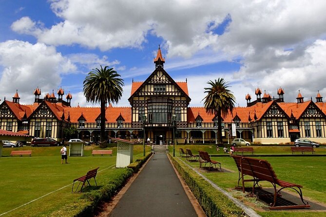 2 Day Tour Auckland to Hobbiton, Waitomo, Rotorua and Taupo - Taupo: Volcanic Crater Context and Time to Reset