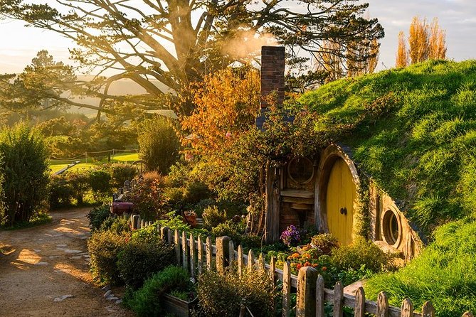 2 Day Waitomo Caves, Hobbiton Movie Set and Rotorua Tour from Auckland - Day 2: Kaimai Range drive to Matamata and Hobbiton’s filming-set magic