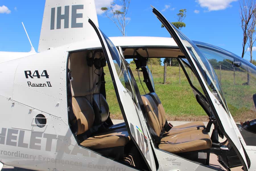 Auckland: 20min Helicopter scenic flight - City & Volcanoes - Hauraki Gulf east coast run: Devonport, North Head, Takapuna