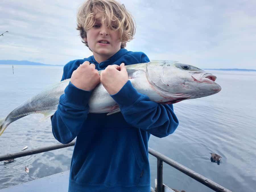 Auckland: Full-Day Fishing Charter (7 am - 4 pm) - Who should book this fishing charter in Auckland?