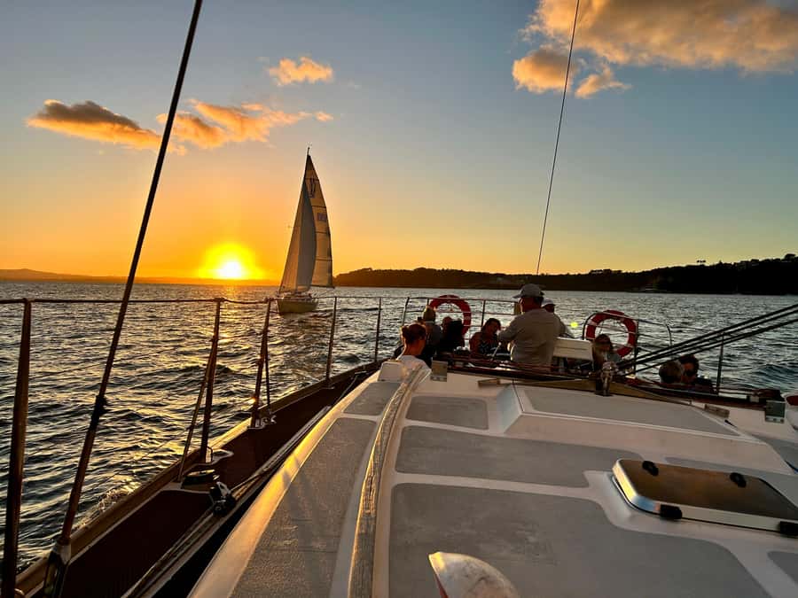 Auckland: Harbour Sailing Cruise with 3-Course Dinner - The 2.5-hour harbor sailing segment: what the timing feels like