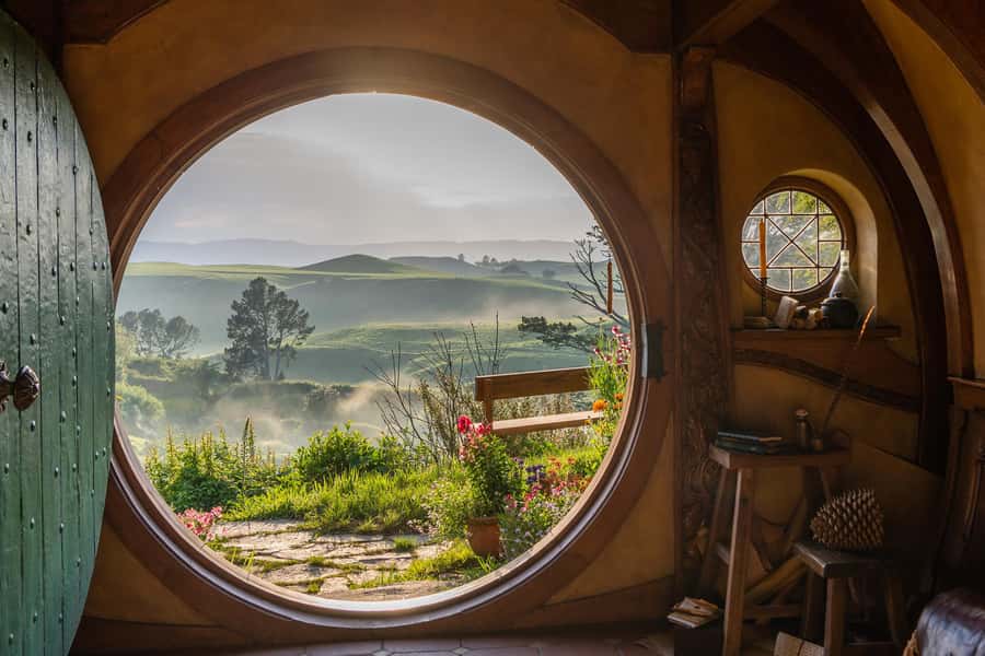 Auckland: Hobbiton, Rotorua and Wai-O-Tapu Day Tour - Price and value: is $256 a good deal for three icons?