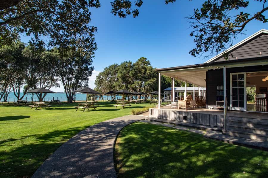 Auckland: Man O' War Vineyard Ferry (Waiheke Island) - Man O’ War Vineyard: where the time actually goes