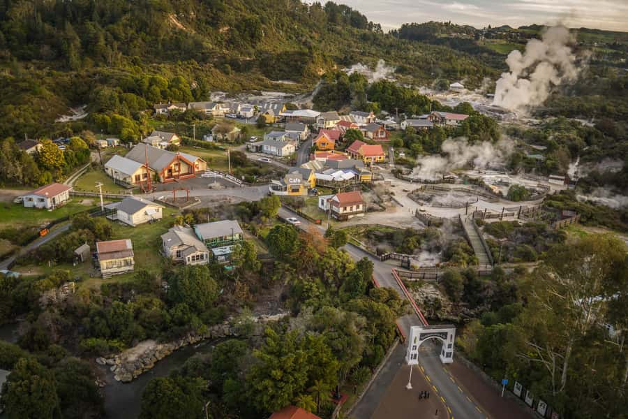 Auckland: Rotorua Māori Village & Waitomo Caves with Lunch - From Auckland to Rotorua: van time, scenic payoff
