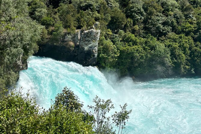 Auckland: Rotorua, Taupo, Waiotapu & Huka Falls Private Trip - Taupō Town and Lake Time: A Midday Reset With Lunch on Your Own