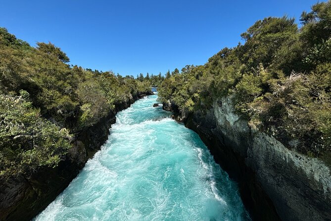 Auckland: Rotorua, Taupo, Waiotapu & Huka Falls Private Trip - Rotorua in One Hour: Geothermal Atmosphere, Lakes, and Short Sights