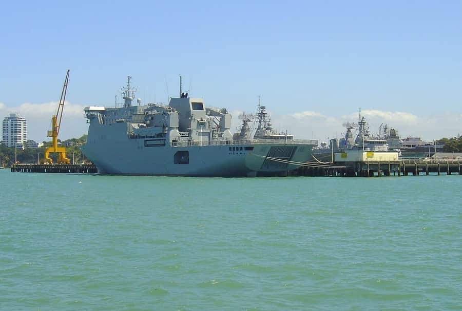 Auckland: Scenic Harbour Cruise with Live Commentary - Drinks on Board: Turning a Scenic Cruise Into a Slower One
