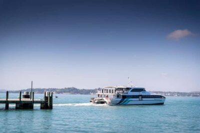 Auckland: Scenic Harbour Sightseeing Cruise - Choosing your side and your deck: the practical photo tips that save frustration
