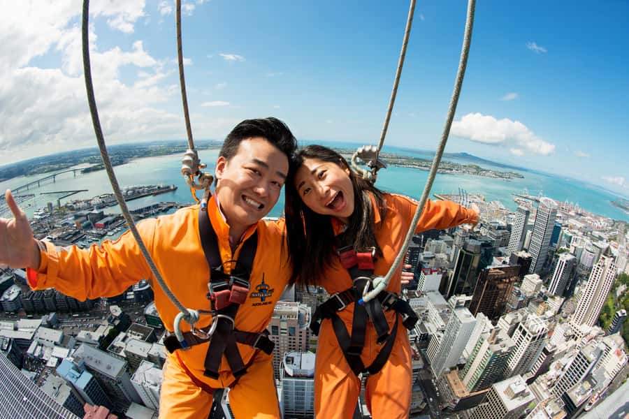 Auckland: Sky Tower SkyWalk - 192m High Edge Walk - Views you can actually name: Waitemata Harbour and Hauraki Gulf in 360°