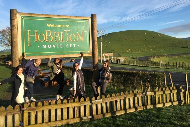 Auckland to Rotorua via Hobbiton Small Group Tour (One Way) - Starting from SkyCity Hotel at 6:00 am (and what that means)