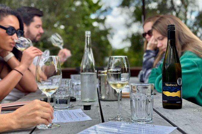 Auckland West Vineyard Tour with lunch and tastings incl - What to expect in the tasting day rhythm