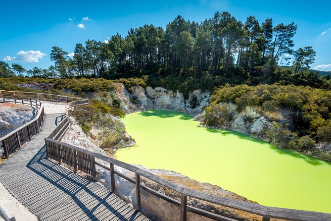 Devil's Bath Experience - Private Tour to Wai-O-Tapu & Lake Taupo - Getting from Auckland to Waikato and Rotorua area without the hassle