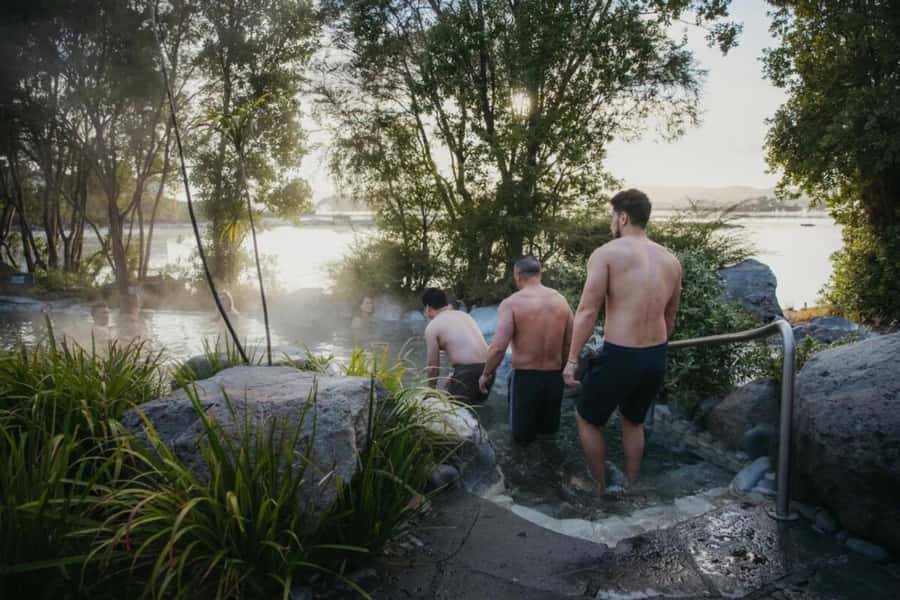 From Auckland: Wai-O-Tapu & Polynesian Spa Rotorua Day Tour - Should you book this Auckland to Rotorua day tour?