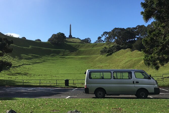 Full-Day Grand Auckland Volcanoes Tour - One Tree Hill and Mt. Eden: the viewpoints that make Auckland click