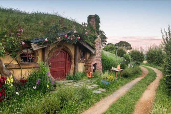 Hobbiton and Waitomo Caves Arrive in Comfort and Style - Price and value: what $247.61 really buys (and what it doesn’t)
