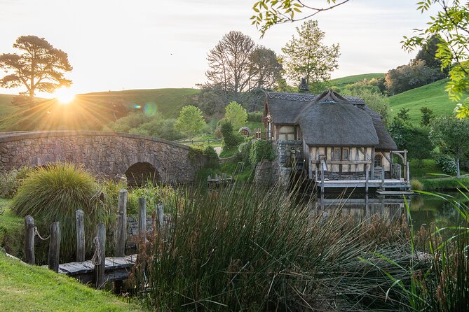 Hobbiton Movie Set Experience: Private Tour From Auckland - Making the most of your 2 hours: photos, timing, and what to wear