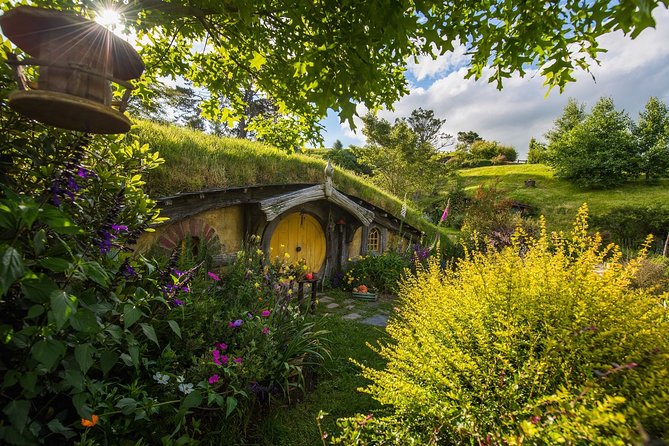 Hobbiton Movie Set Small Group Fully Guided Day Tour from Auckland - Should you book the Hobbiton Movie Set Small Group fully guided day tour?