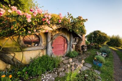 Hobbiton Movie Set Small Group Tour from Auckland - Hobbiton Movie Set: your 2.5-hour guided visit on Hobbiton buses