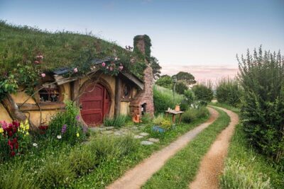 Magical Hobbiton: Small-Group Guided Tour from Auckland - Sheep Farm Stop and Shire’s Rest: a Breather Before the Set