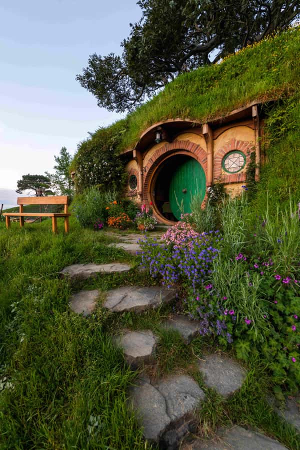 Magical Hobbiton & Waitomo Caves Small Group from Auckland - The Green Dragon Inn drink: the perfect payoff to the theme