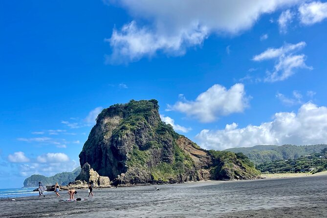 Piha Beach - Key Highlights