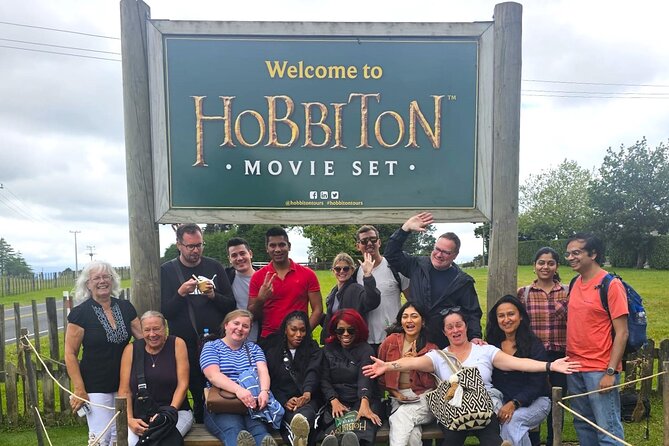 Premium Hobbiton Small Group Day Tour from Auckland - The minibus experience: pickup, comfort, and a small group feel