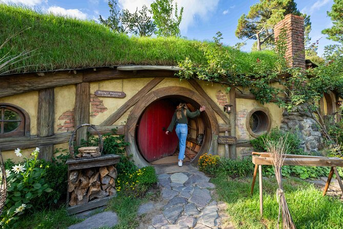 Premium Hobbiton Small Group Day Tour from Auckland - The return to Auckland: surprise stops and timing reality