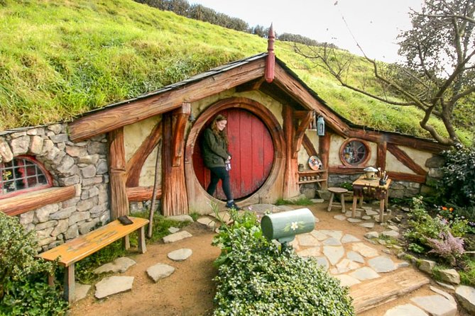 Private Auckland's West Coast - Piha/ Muriwai - Wild West Tour - When the West Coast changes the plan, your guide adapts
