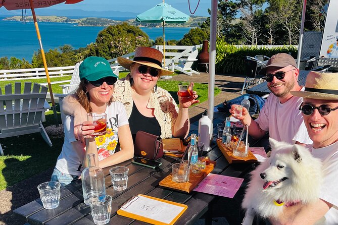 Private Dog Friendly Wine Tour with your Local Guide - First wine tasting: how the host makes it feel personal