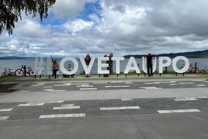 Private Driver Hire – Full-Day Touring-Auckland/Rotorua/Hamilton - Waitomo Caves and Hobbiton: two famous stops without the headache