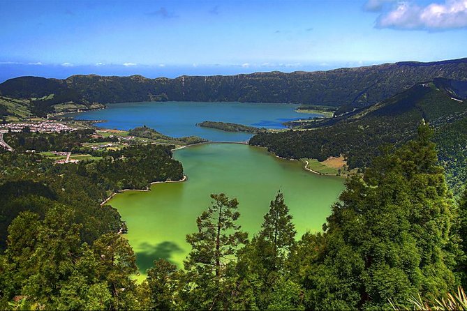 Private Full-Day Rotorua Tour from Auckland - Auckland pickup and the drive that makes Rotorua feel close