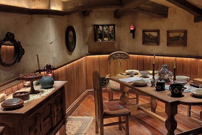 Private Hobbiton Movie Set and Rotorua Day Trip from Auckland - Lady Knox Geyser at 10:15 AM: the quick stop that anchors timing