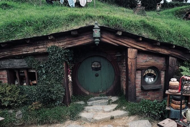 Private Hobbiton Movie Set and Rotorua Day Trip from Auckland - Price and value: what $263.74 really buys you