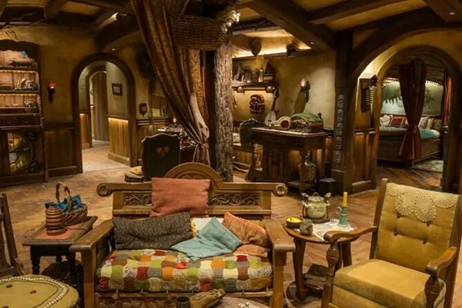 Private Hobbiton, Waitomo Caves, Blue Spring & Hamilton Transfer - Timing, flexibility, and upgrades: building your perfect version of the day