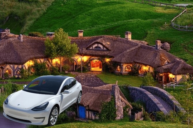 Private Hobbiton & Waitomo Caves Transfer from Auckland - Optional Blue Springs, Hamilton Gardens, and Rotorua Add-Ons