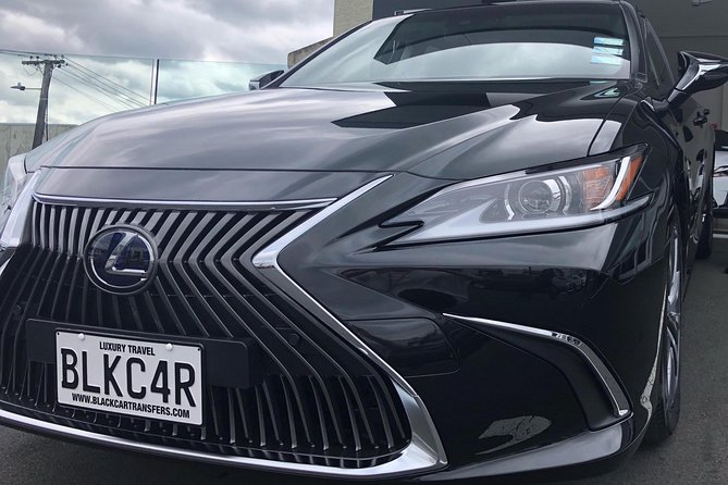 Private Luxury Airport Transfers in Auckland – Sedans & Vans - Sedans vs Vans: Picking the Right Vehicle for Real Luggage