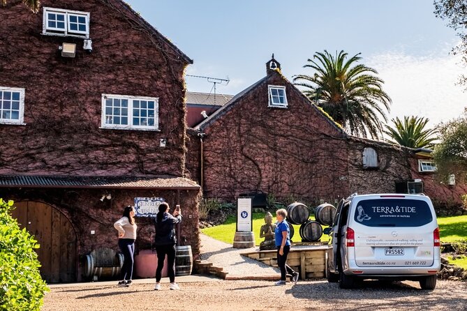 Private Waiheke Food & Wine Tour - Mudbrick Vineyard time: up to 3 wine tastings plus a real lunch
