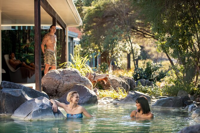 Rotorua Highlights Tour from Auckland with Optional Extras - Wai-O-Tapu Geothermal Wonderland: the science lab vibes