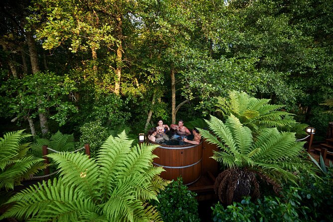 Rotorua Private tour with Hotspring - Lake Tikitapu Blue Lake: 1.5 Hours of Walking and Water-Sport Energy