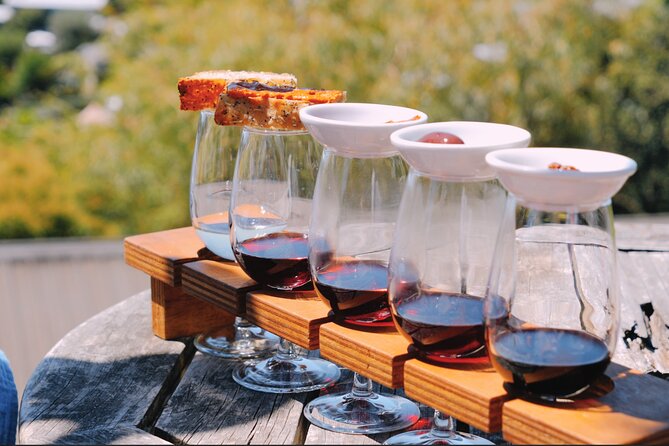 Sip & Savour through Waiheke Island (11 guests max) - The small-group setup (max 10) and why it matters