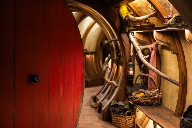 Small-Group Hobbiton Tour from Auckland with Party Marquee Lunch - Group size, comfort, and the pace of a long day