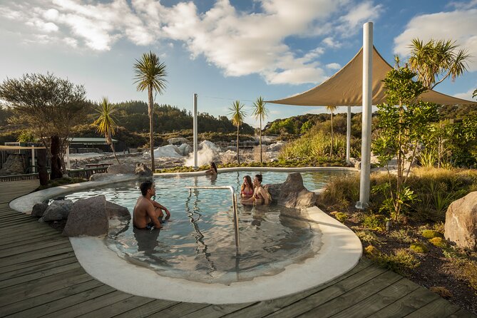 Te Puia & Hells Gate incl. Mud Spa Experience Private Tour - Lunch, weaving, and the included extras that justify the price