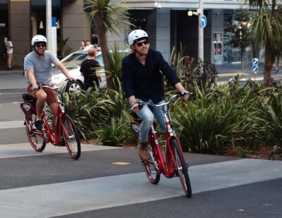 The Inside Loop: See Auckland's Coolest Neighbourhoods - The Ride Out of the Center: Te Wero Bridge to the Viaduct