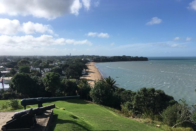 Volcanoes, Coasts, and Secret Spots Afternoon Tour in Auckland - Takapuna to Milford Walk: Black-Rock Coast and Tree Molds