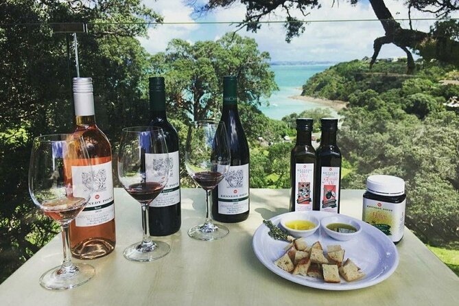 Waiheke Island Gourmet Food and Wine Tour - Key things that make this Waiheke tour work