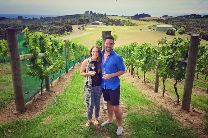 Waiheke Island Premium Wine Tour with Tastings - Guides make or break the experience: what to look for
