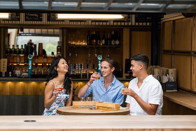 Waiheke Wine and Dine - Batch Winery - Waiheke Island by Bus: Make Your Own Moves After Lunch